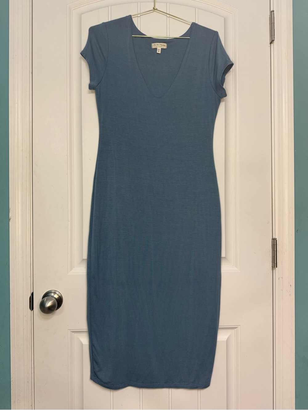 See You Monday XL Extra Large Casual V-Neck Blue Midi Dress